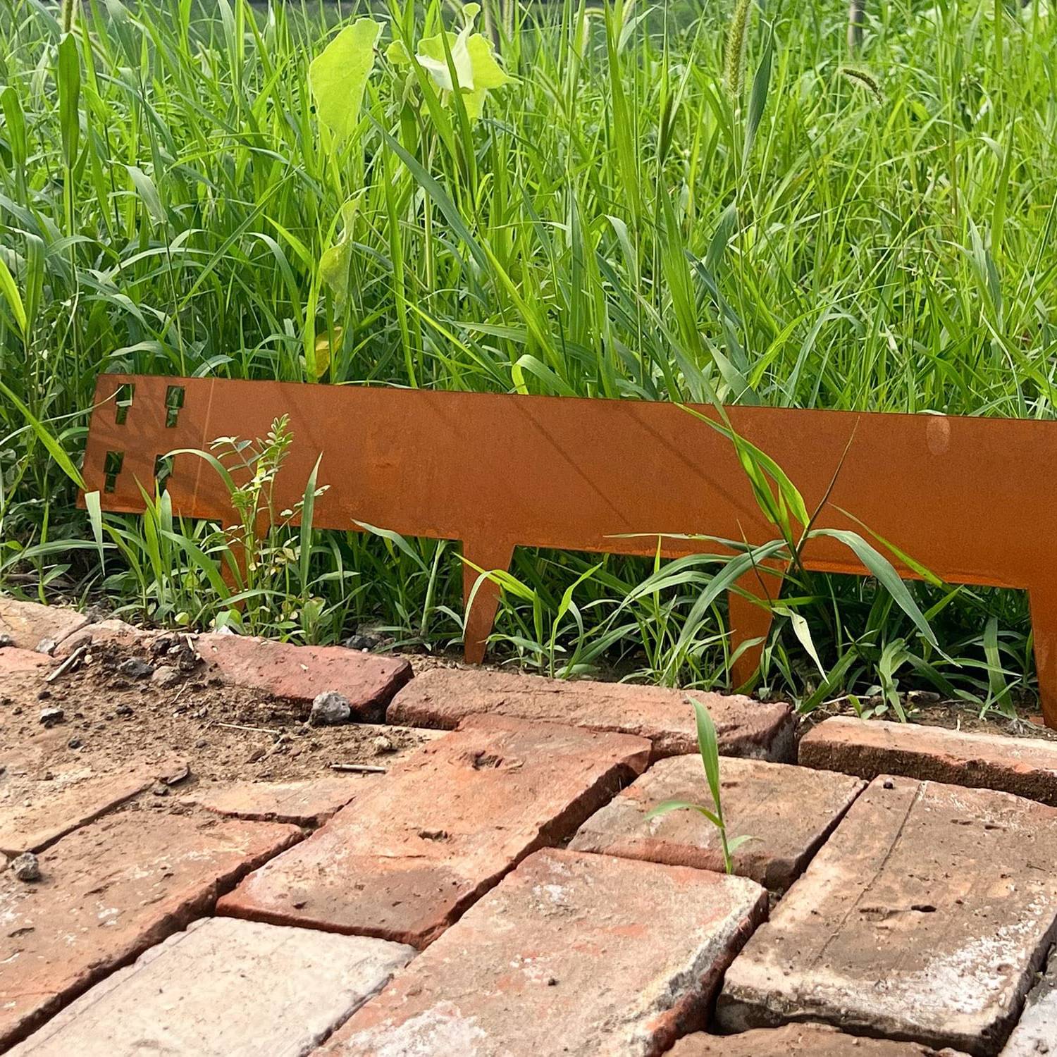 Corten Steel Garden Edge 100 mm (per metre)