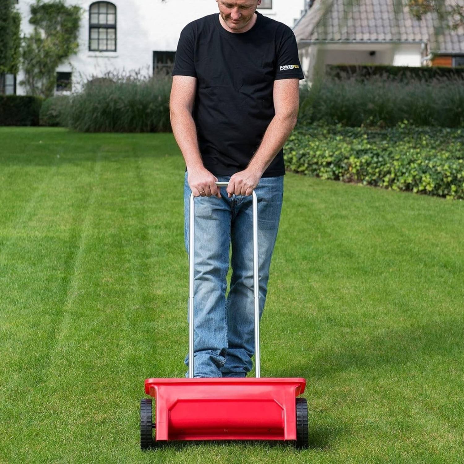Drop Fertiliser Spreader: image 2